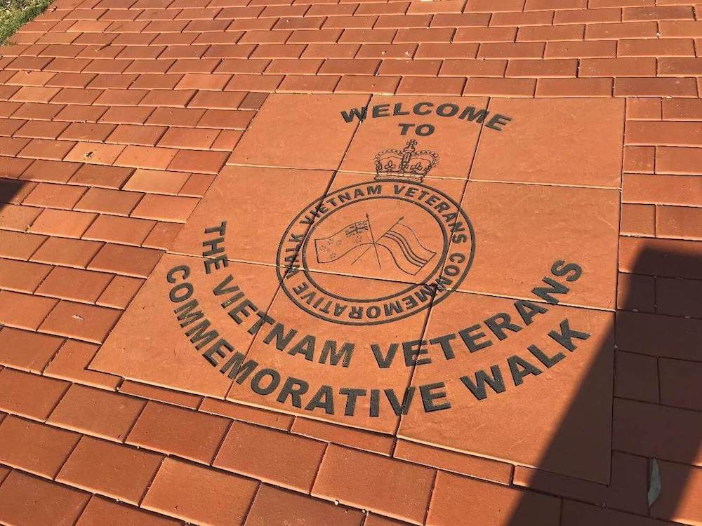 Vietnam Veterans Commemorative Walkの歩道のマーク